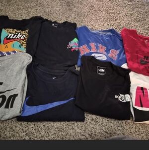 Nike Men's Graphic Tee - Black and Blue